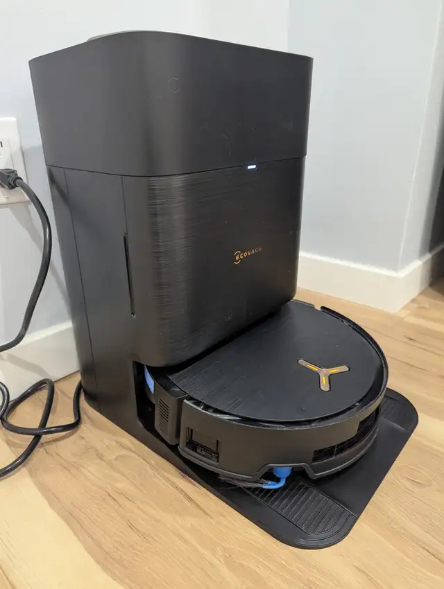 ECOVACS DEEBOT X9 PRO OMNI Robot Vacuum and Mop in Vacuums in Markham / York Region - Image 5