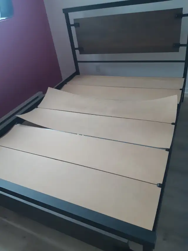 Basse de lit Queen in Beds & Mattresses in Longueuil / South Shore - Image 7