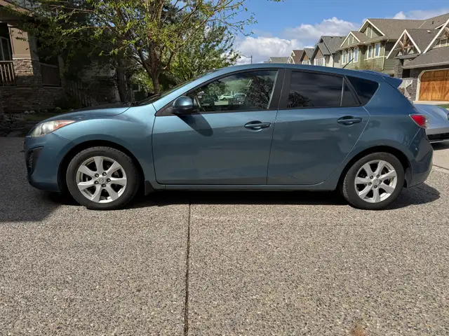 2011 Mazda 3 475022908950456321