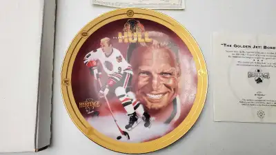 B 6E Here we have a 1994 Branford exchange collectors plate of legendary Chicago Blackhawks Bobby Hu...