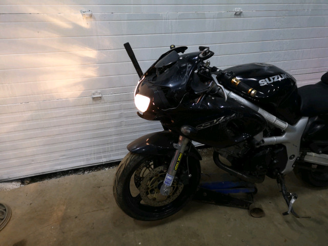 PARTING OUT 2001 Suzuki SV650S in Motorcycle Parts & Accessories in Moncton - Image 4