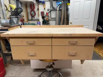 Wallmount workbench with four drawer., View more
