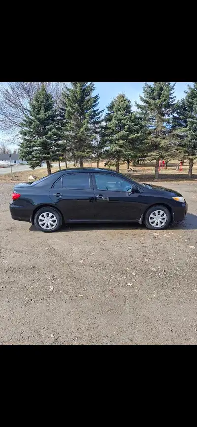 Toyota corolla 2011, environ 157 000 km seulement, roule très bien, je l'ai depuis 3 ans. Raison de...
