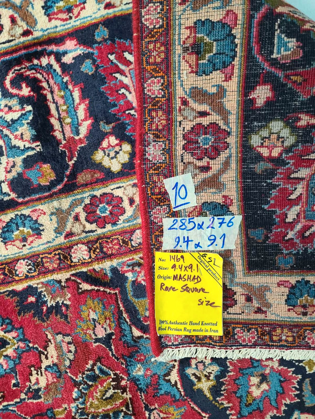 Square persian rug mashhad in Rugs, Carpets & Runners in Markham / York Region - Image 4