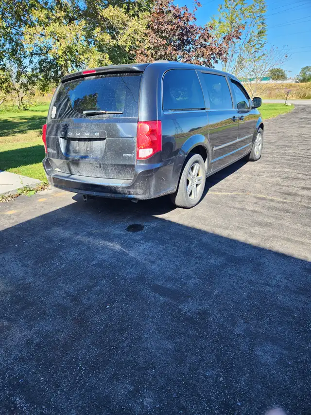 2016 Dodge Grand Caravan Crew. Lots of bells and whistles.