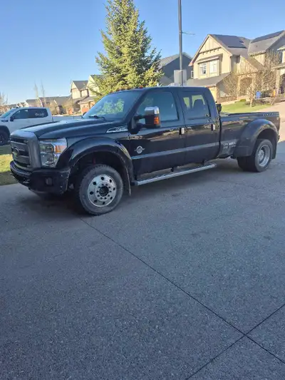 Good shape has 400k working km chipped an delete done recently. Needs exhaust repair an drip oil on...