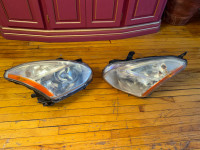 Headlights  Nissan rogue 2011  left and right 