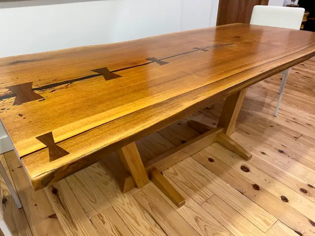 Dining Table Solid Walnut in Dining Tables & Sets in Peterborough - Image 2