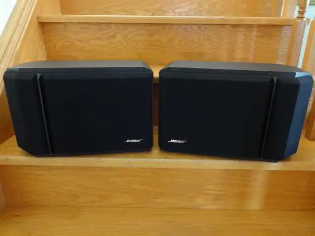 Bose 201 Series IV/120W/2way Speakers Pair/Black for sale in Speakers in Markham / York Region - Image 2