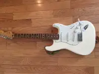Arctic white Fender Standard Stratocaster