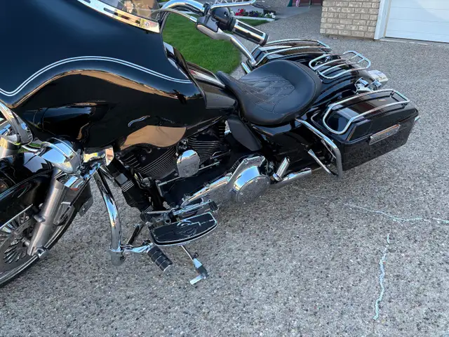 2009 Harley Davidson in Touring in Lethbridge - Image 9