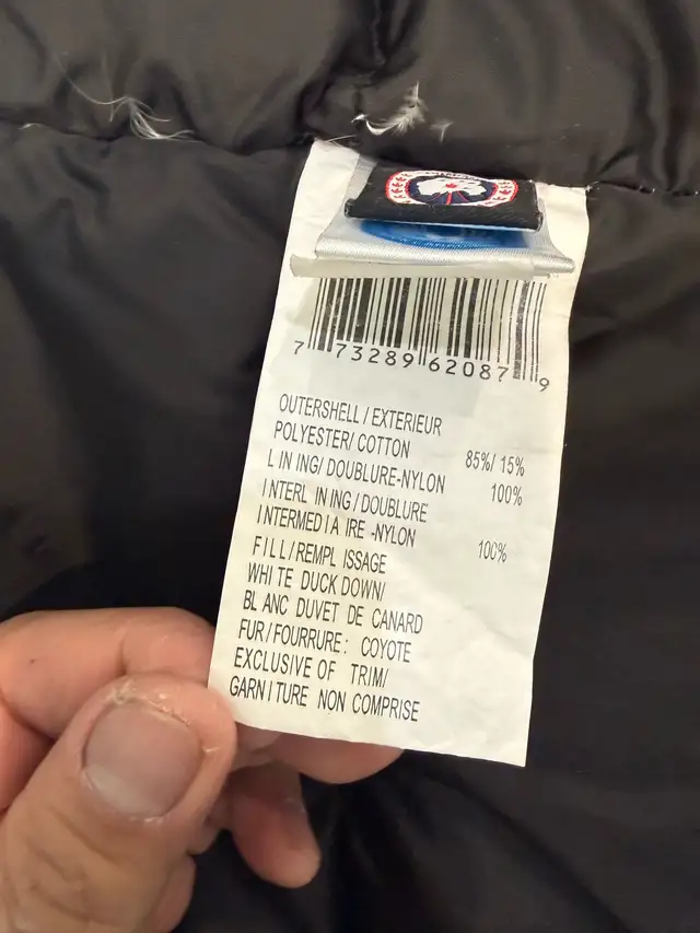 Canada Goose Men’s Parka-Large in Men's in Calgary - Image 8