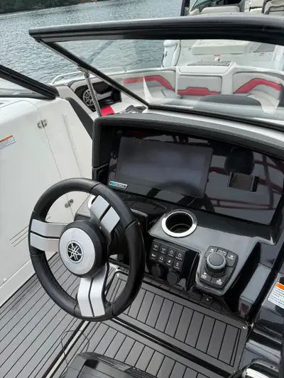 Yamaha 242 XE 2018 with matching trailer, View more