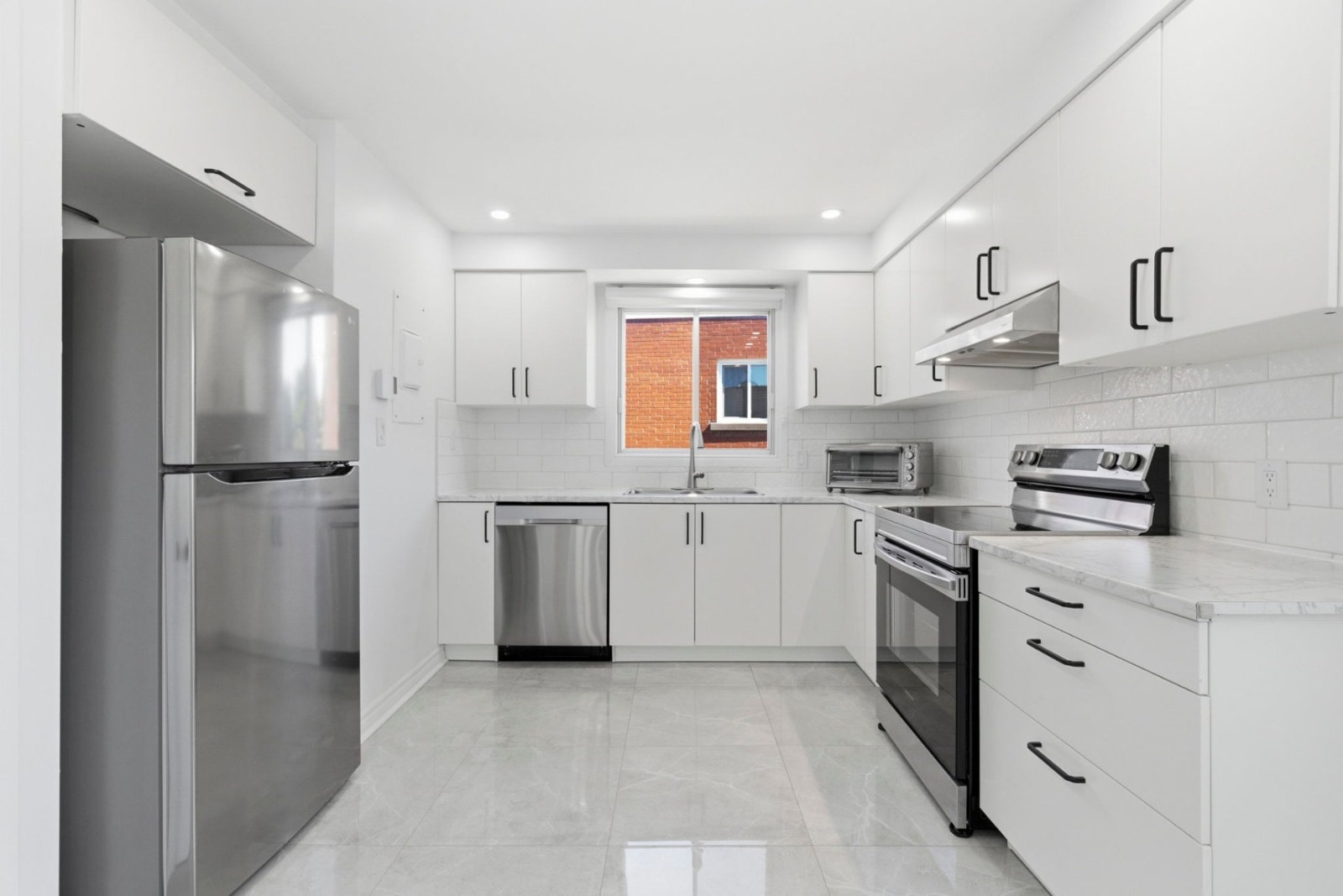 5 ½ – 3 CHAMBRES À LOUER | LAVAL-DES-RAPIDES | 1 950 $/MOIS — photo 3