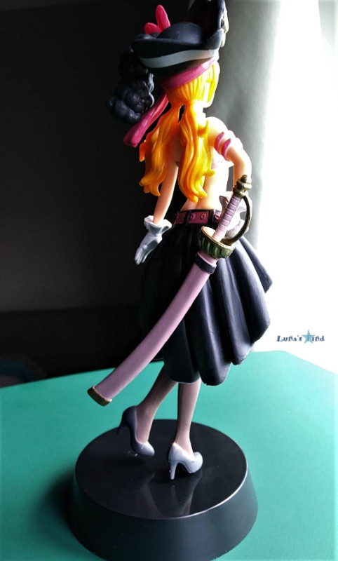 One Piece Captain Nami Figure in Arts & Collectibles in Saint John - Image 4