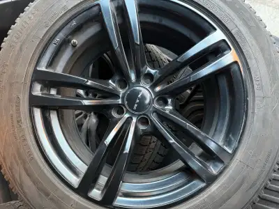 Set of 4 Honda pilot after market allow rims with Toyo snow tires like new 80 % left and tpms sensor