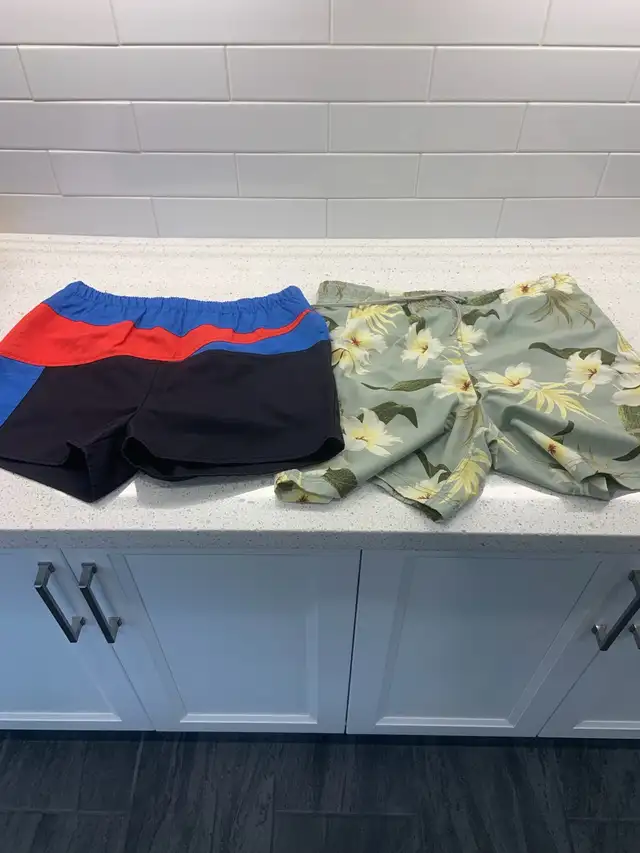 Mens swim shorts in Men's in Oshawa / Durham Region - Image 3