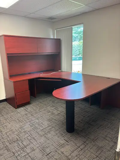 Meubles de bureau à donner, View more