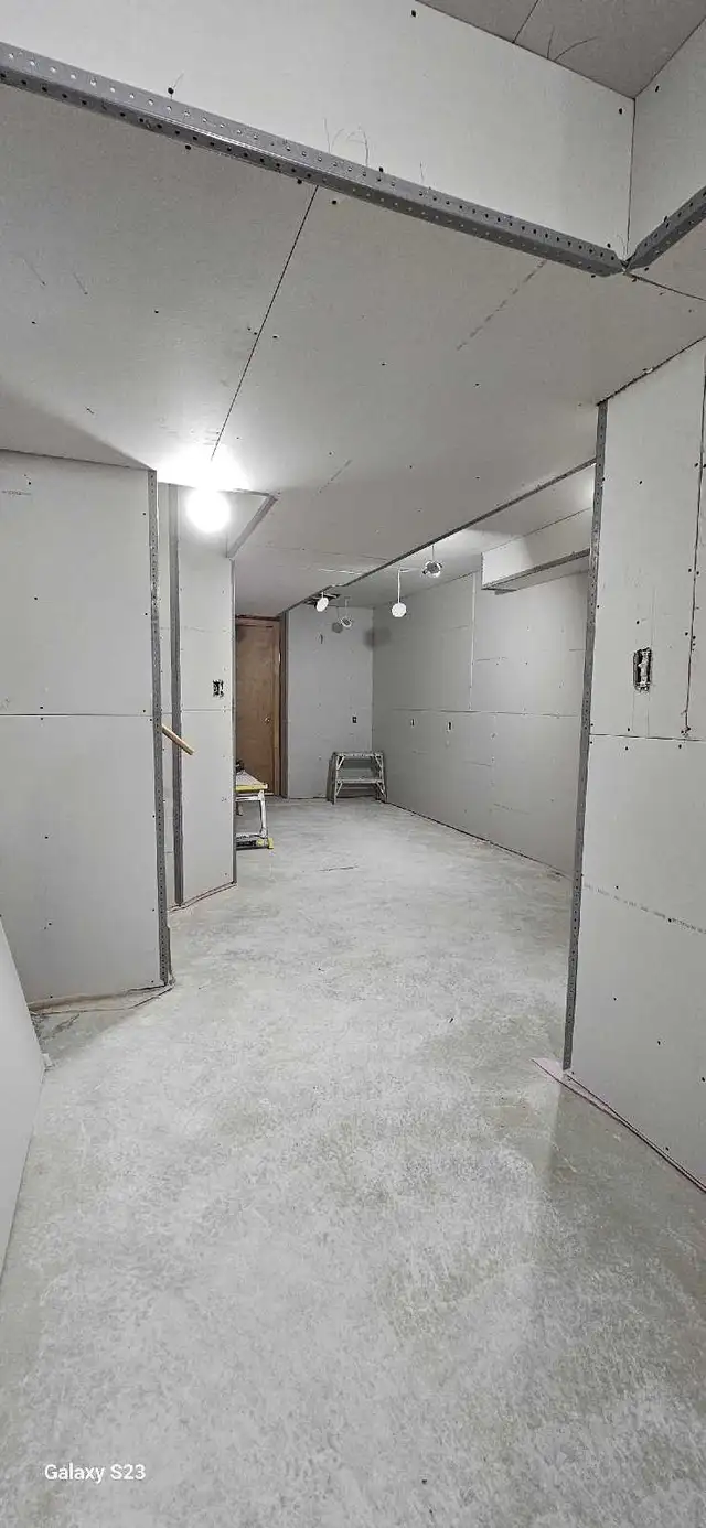 Drywall Insulation Taping Basements 