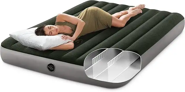 Intex Dura-Beam Standard Prestige Queen Size Airbed H.7” + Pump in Beds & Mattresses in Stratford - Image 4