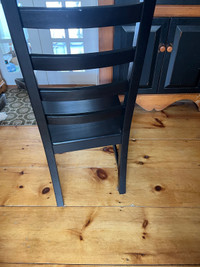 Set of 4 dinning chairs