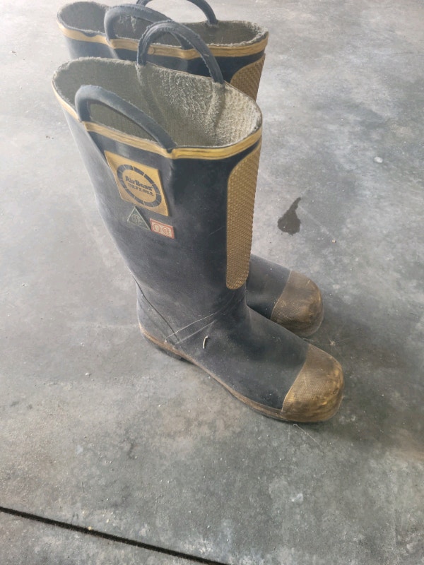 Steel toe and shank structural fire fighting/rubber boots Men's Shoes