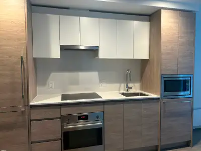 KING GEORGE HUB 1 13615 FRASER HIGHWAY - SURREY 1Bedroom 1Bathroom Level: 20th floor unit Square Foo...