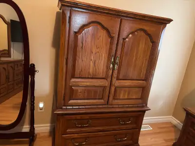 Oak Bureau, View more