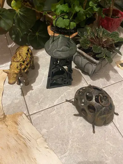 3 Vintage Japanese Cast Iron Pagoda Lanterns in great shape and condition.