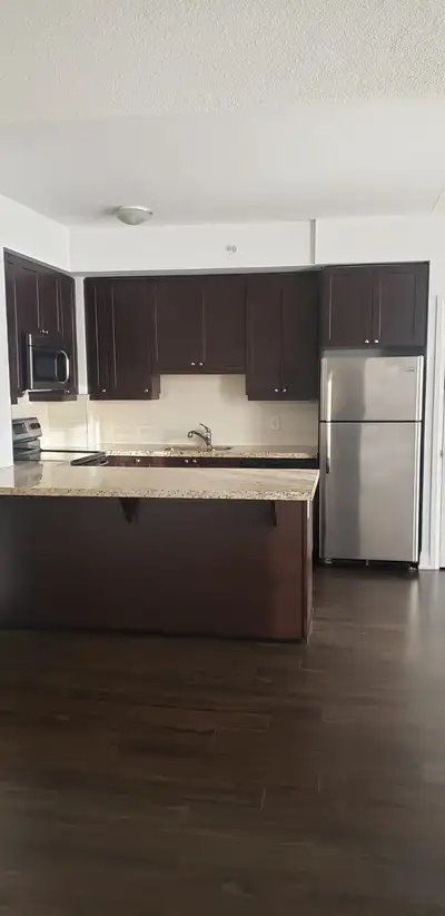✨ Live in the heart of Woodbridge with style and convenience! ✨ ️ 1 Bedroom + Den | 1 Bathroom | 1 U...