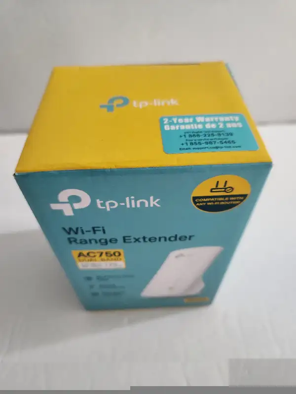 New, TP-Link AC750 WiFi Extender in Networking in City of Toronto - Image 7