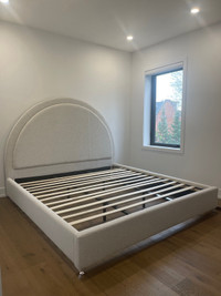 Creme platform bed King size
