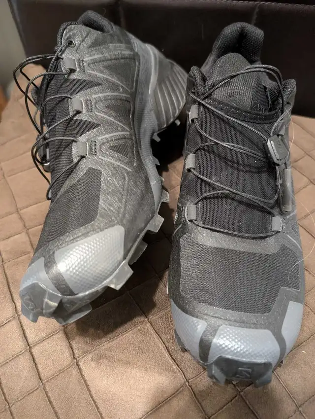 Speedcross 5 shoes (size 9.5) in Men's Shoes in Gatineau - Image 6