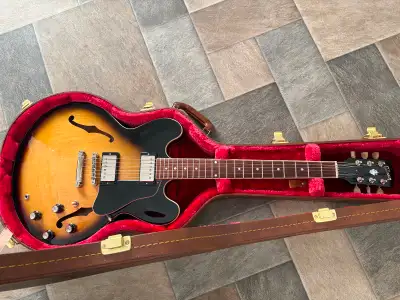 2023 Gibson ES-335 Satin-Vintage Burst with Hard Case, View more