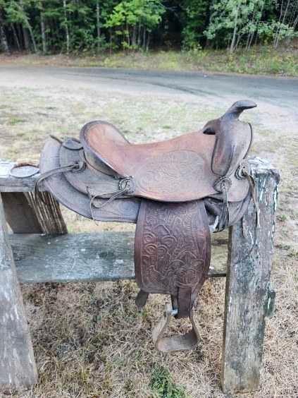Pony saddle in Equestrian & Livestock Accessories in Bridgewater
