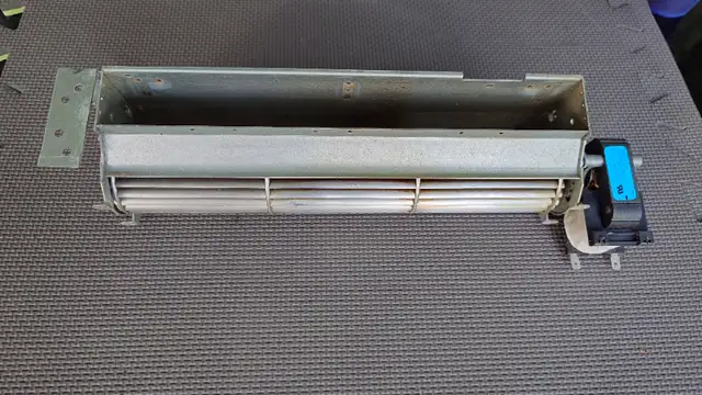 Whirlpool W10810687 Range Blower Assembly in Stoves, Ovens & Ranges in Markham / York Region - Image 3