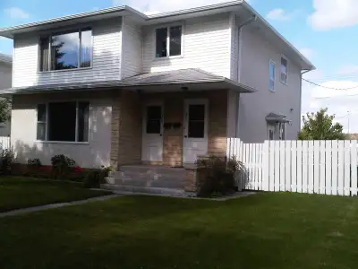 3 Bedroom Upper Duplex South Winnipeg