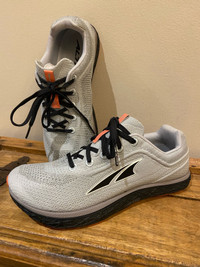 New ALTRA Women's Escalante 2.5 Road Running Shoe Size 8