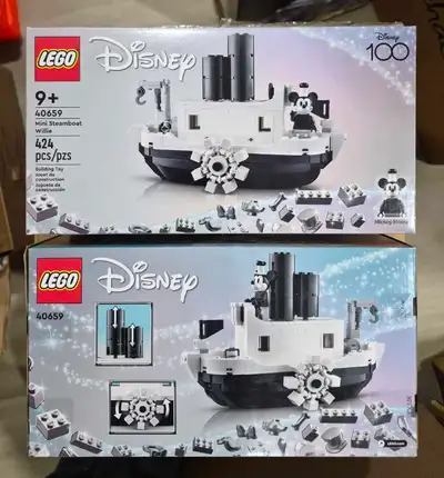 Get ready to set sail with the LEGO Disney Steamboat Willie set, model 40659, containing 424 pieces...