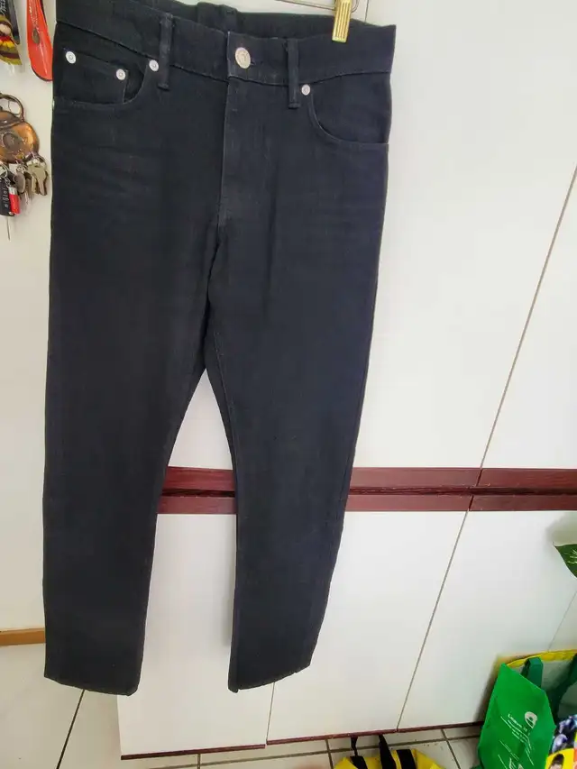Burberry men's black straight leg jeans. size 28/L32. new/no tag in Men's in City of Toronto - Image 3