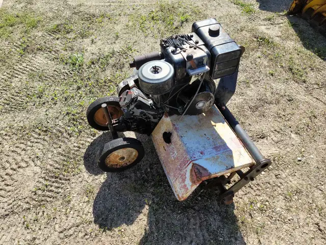 Garden tractor 3 point tillers (tow behind)8hp (sears suburban) in Lawnmowers & Leaf Blowers in Winnipeg - Image 7