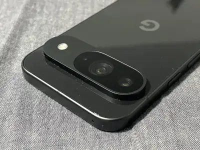 Google Pixel 9 (2024) 128GB Obsidian Black, View more