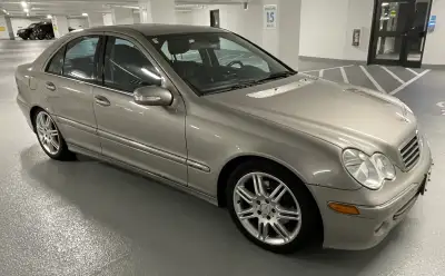 No accidents. Clean Title. 3.0L V-6 Engine. The car is meticulously maintained and is in great shape...