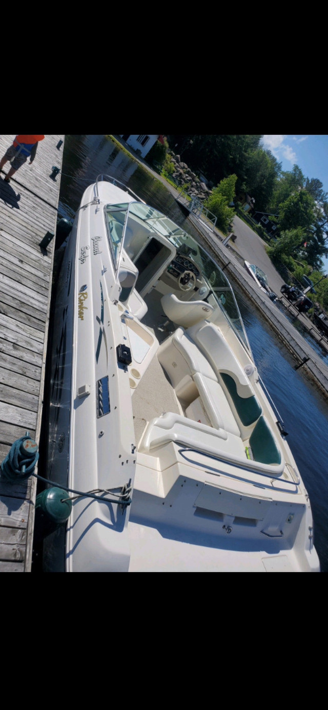 27’ Rinker Captiva in Powerboats & Motorboats in Peterborough - Image 3