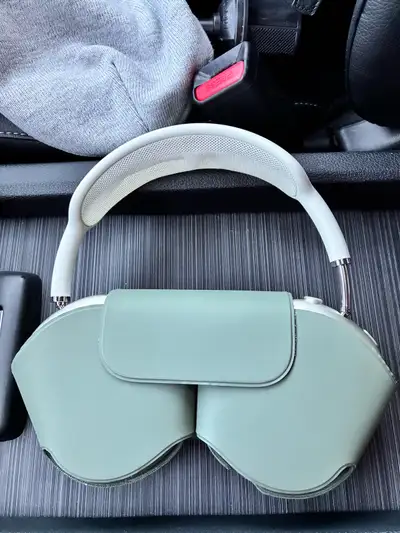 AirPods Max (Gen 1 ⚡️), View more