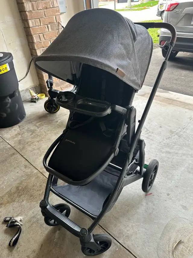 uppa baby Cruz V2 in Strollers, Carriers & Car Seats in St. Catharines - Image 8