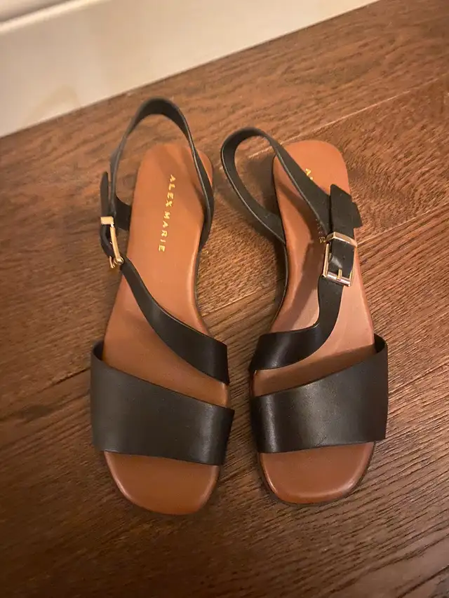 Alex Marie Brand New women’s size 8 sandals 63735876864771120