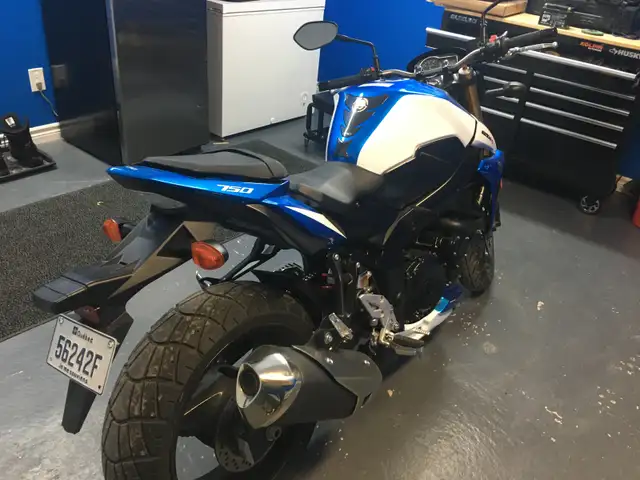 Moto Suzuki gsx750 2015 in Sport Touring in Lanaudière - Image 4