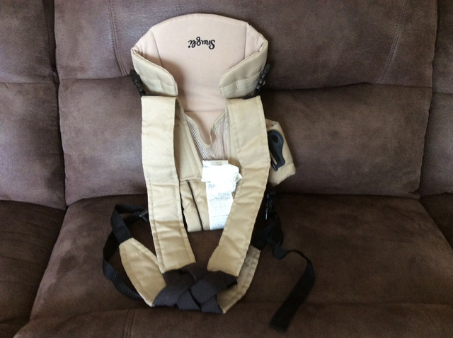 Snugli baby safety carrier in Strollers, Carriers & Car Seats in Sudbury - Image 2
