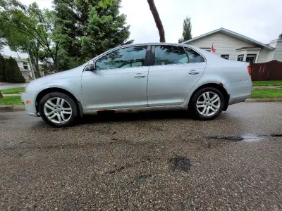 Get ready for the road with this 2007 Volkswagen Jetta despite showing its age. This vehicle will ne...